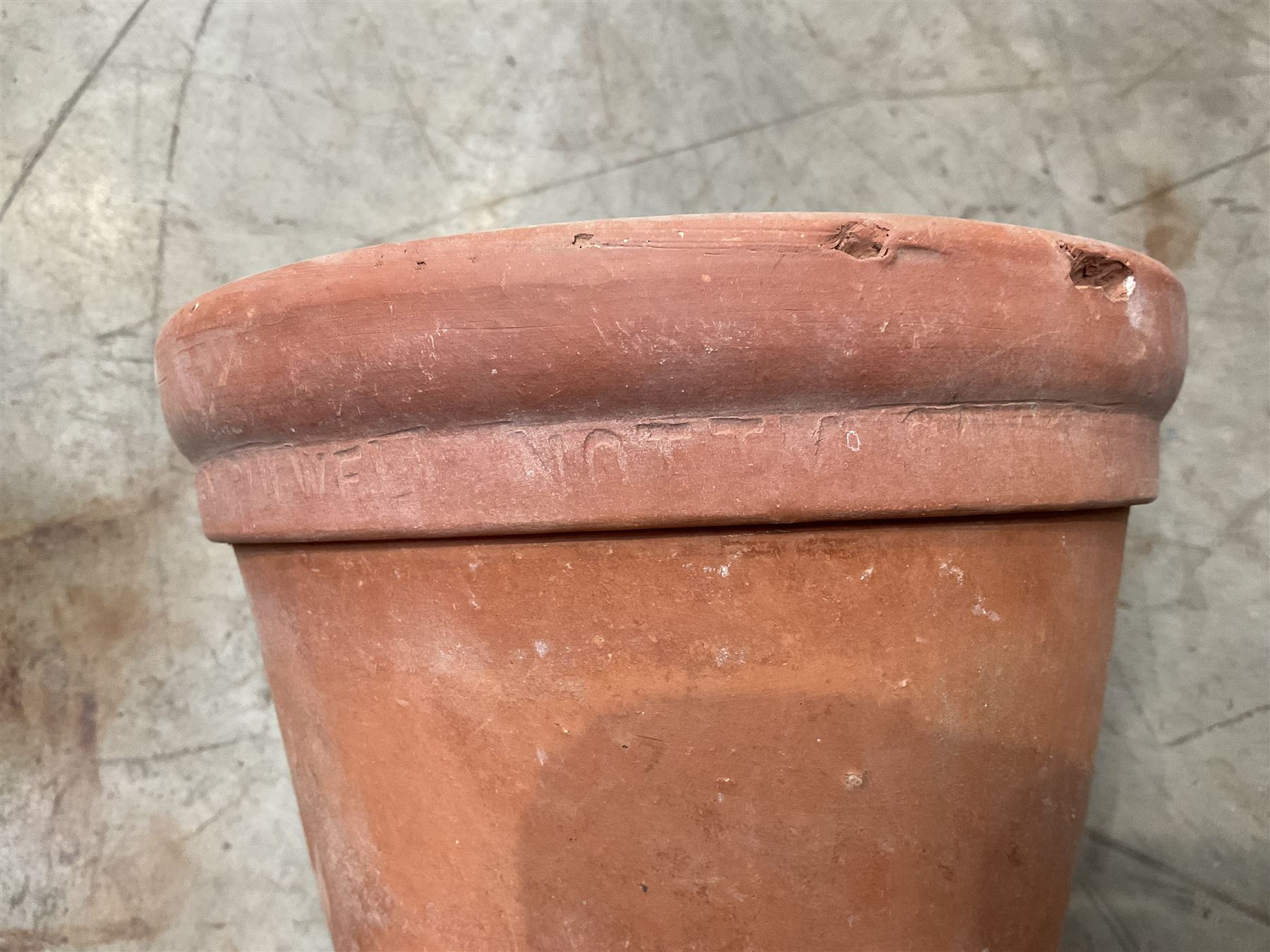 Yorkshire Flower Pots - Terracotta rhubarb forcer (H49cm, D40cm) and ten Sankey terracota plant pots (H17cm, D20cm)