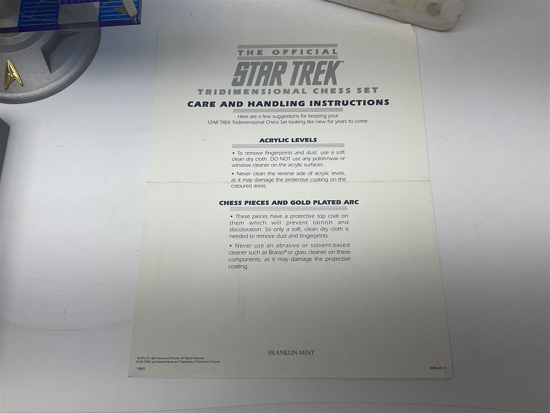 Star Trek Franklin Mint 1994 Tridimensional chess set with certificate of authenticity 