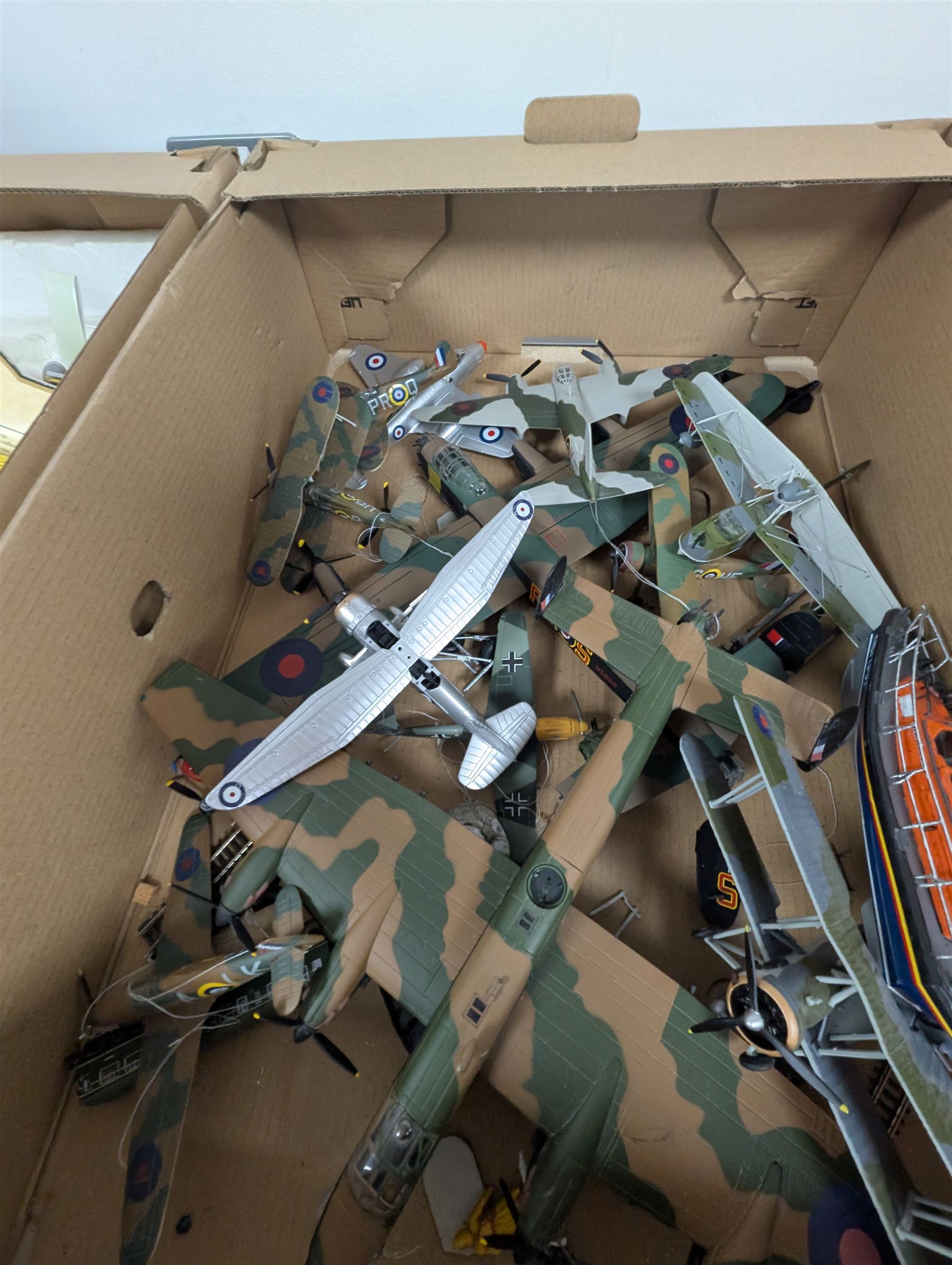 Collection of model cars and aeroplanes, including Corgi, Oxford Diecast, etc, Jetex Power Unit, empty diecast boxes etc 
