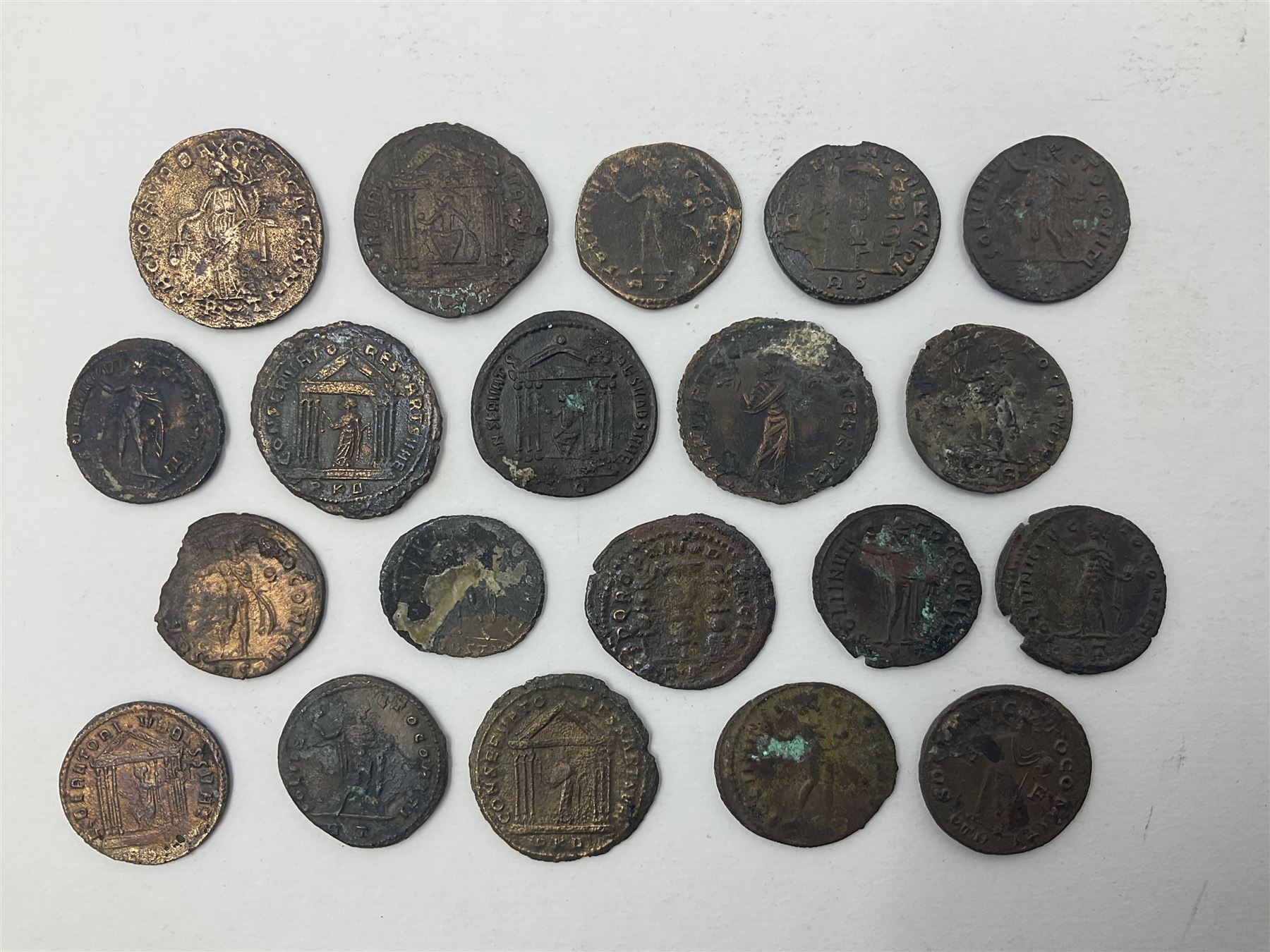 Roman Imperial Coinage, Constantine the Great (AD 306-337) and Constantine II (AD 337-340), twenty assorted bronze folles (20)