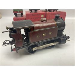 Hornby '0' gauge - No.501 clockwork 0-4-0 locomotive No.1842; boxed; No.501 Tender; boxed; No.101 clockwork 0-4-0 locomotive No.2270; and No.50 clockwork 0-4-0 locomotive No.60199 for spares or repair; boxed (4)