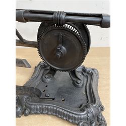 19th/ early 20th century cast iron wool tester, on ornate moulded base H42cm x W43cm 