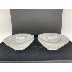 Pair of hexagonal shaped selenite crystal bowls, D10cm