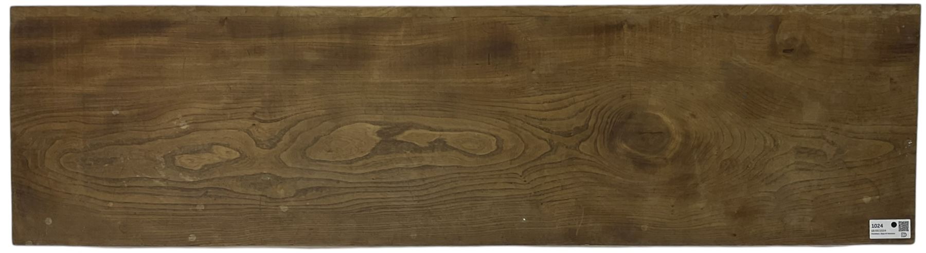 Late 20th century elm blanket box enclosed by hinged lid