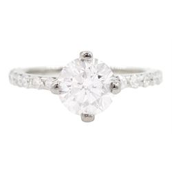 Platinum single stone round brilliant cu