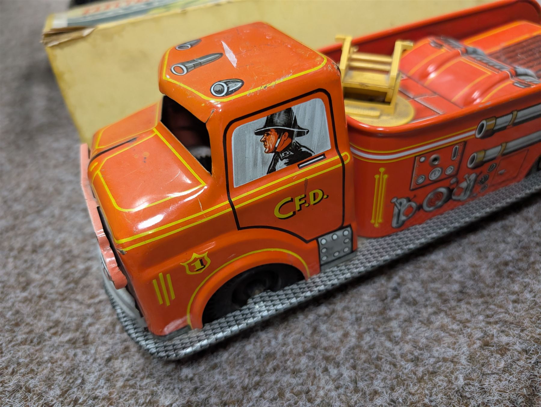 Marx Scissors Hydraulic Dump Truck, Electric Remote Control Car and a tinplate fire engine, dump truck H