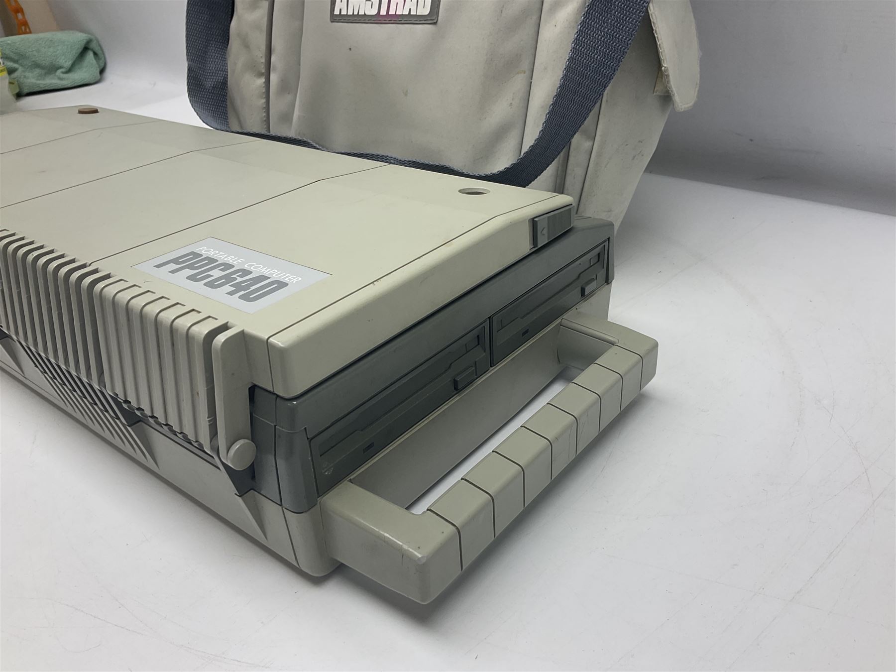 Amstrad PPC640 computer, with accessories