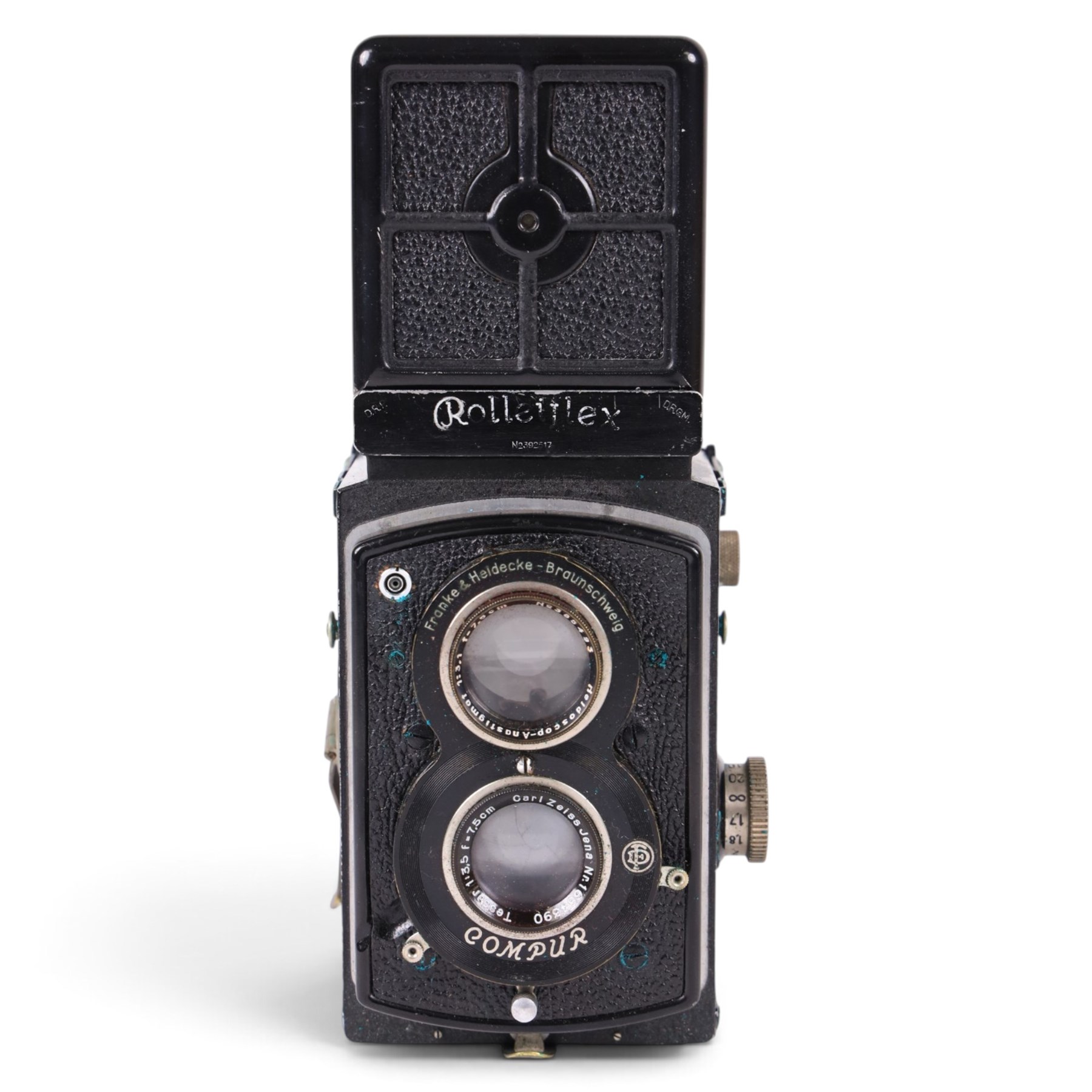 Rolleiflex TLR camera serial no. 392517, with Franke & Heidecke-Braunschweig lens serial no. 385493 and Compur Carl Zeiss Jena Tessar lens serial no. 1663490, in carry case