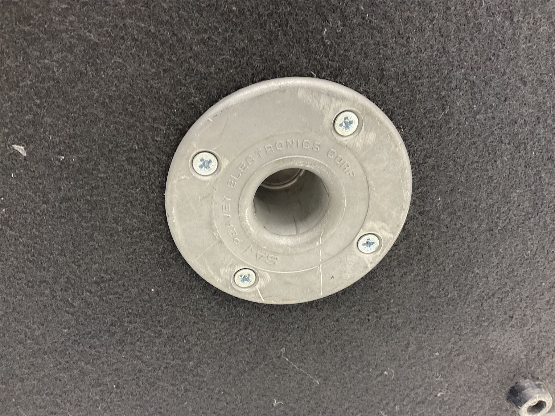 Near pair of Peavey Eurosys speakers W47cm H65cm D38cm (2)