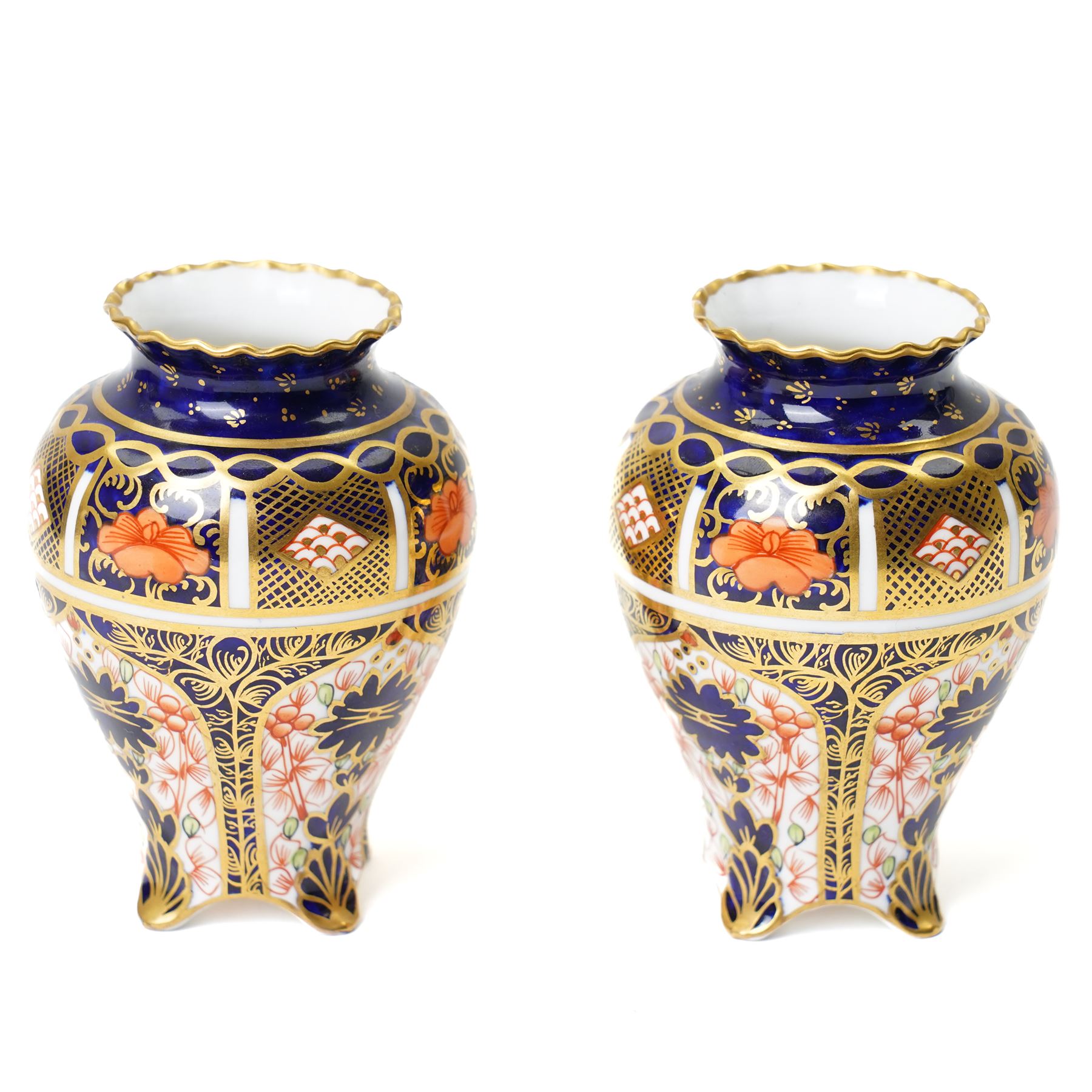 Royal Crown Derby Imari 1128 pattern square footed basket/dish, boxed, W23cm; together with two further pairs of vases in the same pattern, H9.5cm and H7cm (5)