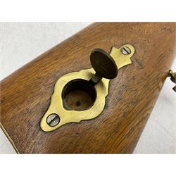 20th century Indian percussion musket, the 81cm octagonal barrel with under rib and ramrod, brass fittings including front and rear swivels, oak half stock with cheek piece and chequered pistol grip stamped 1589 L124.5cm overall