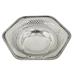  Silver hexagonal pedestal dish open fretwork decoration by Martin, Hall & Co Sheffield 1908 diameter 16.5cm 7.5oz  