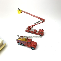 Corgi - Chipperfields Circus Crane Truck No.1121, boxed; and Corgi Major Simon Snorkel Fire Engine No.1127 in polystyrene base with lid (2)