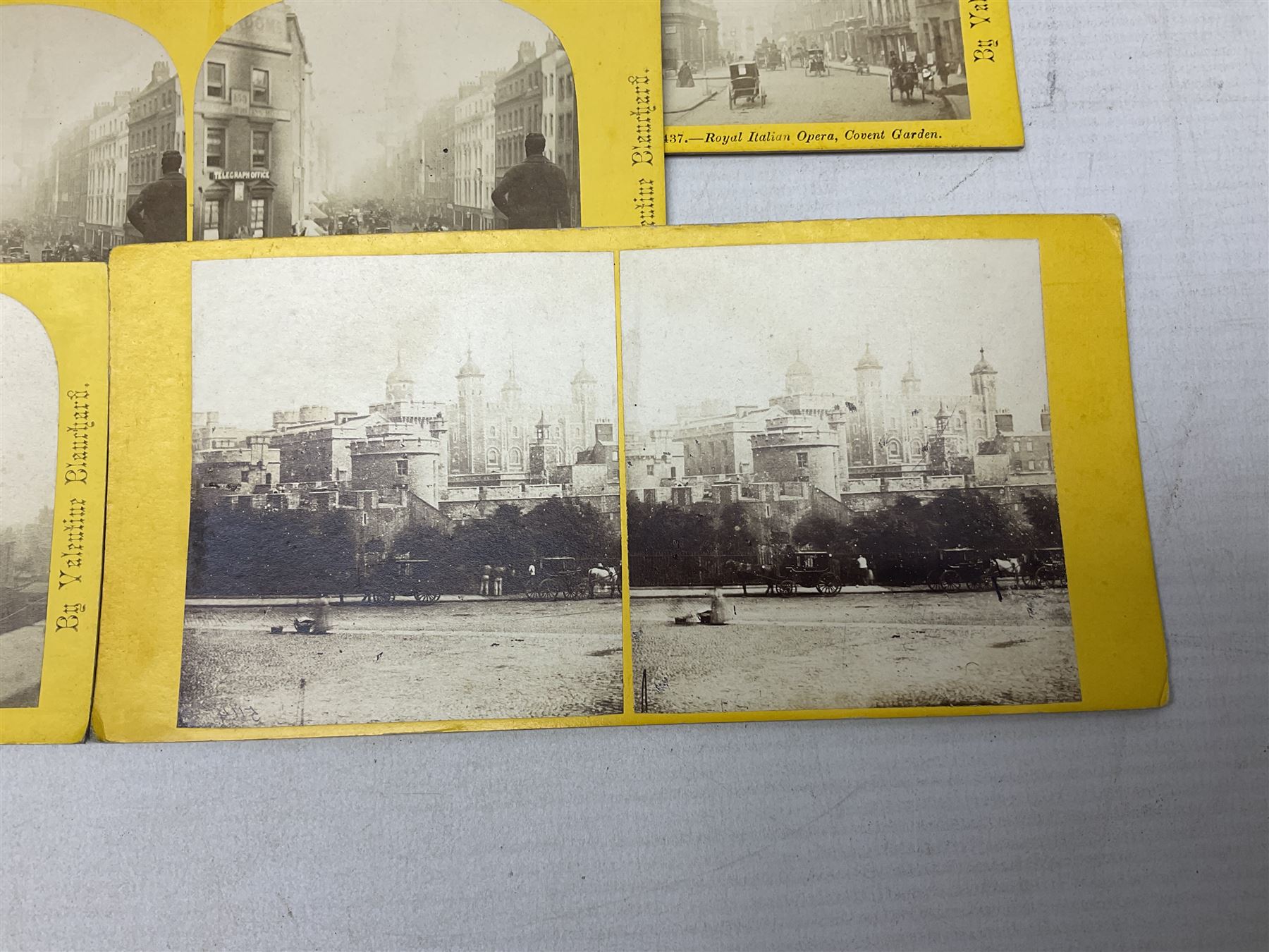 Mahogany tabletop Stereo viewer, with four Valentine Blancherd stereograph views of London, H32cm