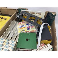 Scalextric - large collection of cars, track accessories and figures, in four boxes 
