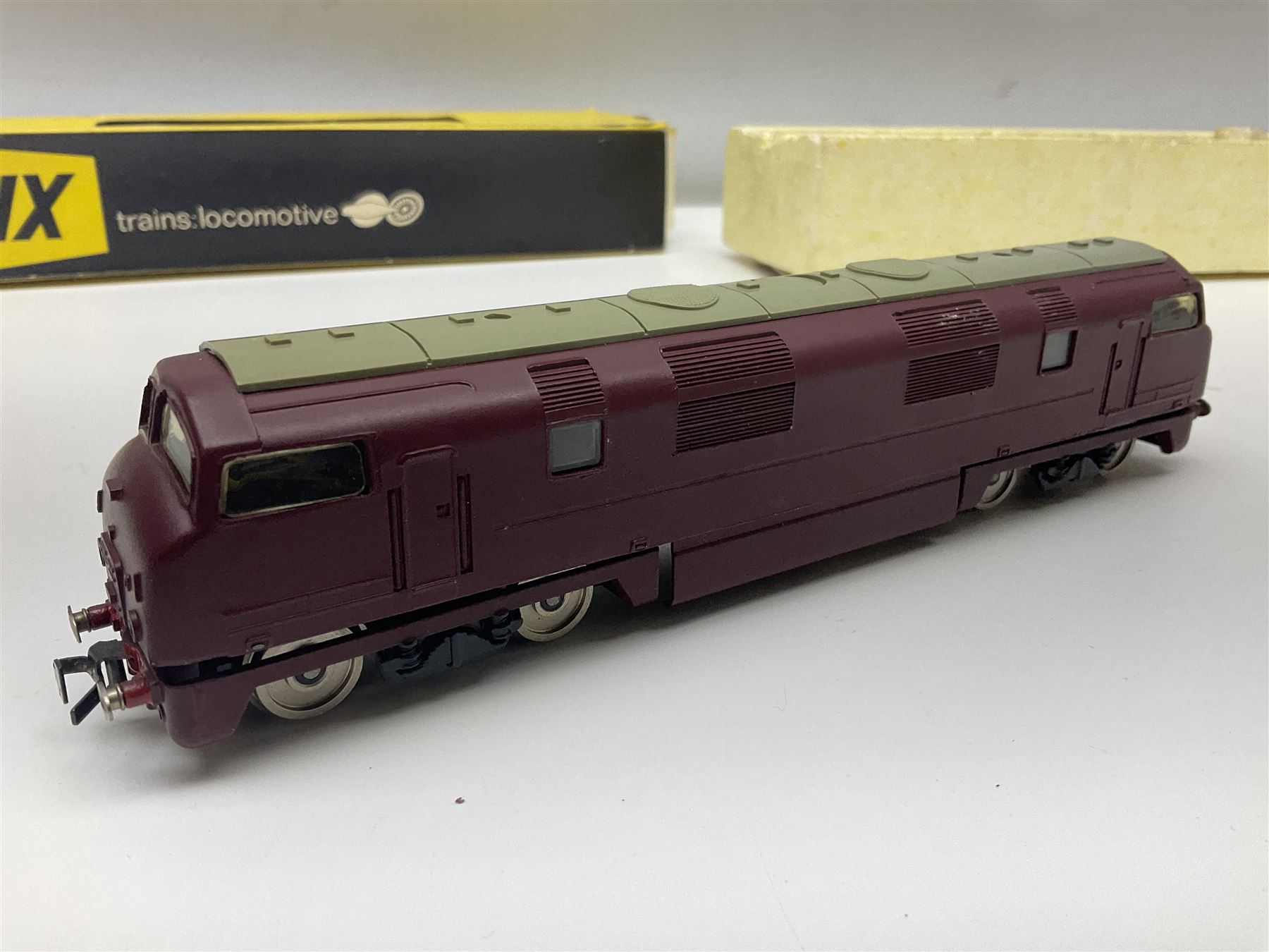 Trix Twin Railways - Warship Type 4 Diesel Hydraulic B-B locomotive 'Vanguard' No.D801; another similar incomplete locomotive; both boxed; and an LMS 4-wheel tender (3)