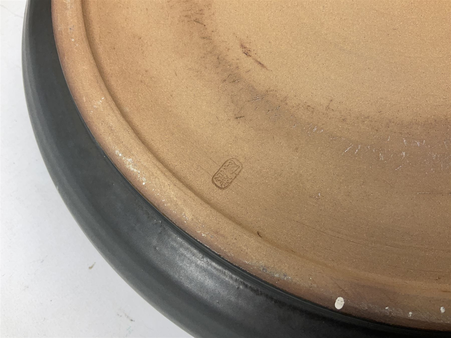 Sgrafo studio pottery heron and bowl, another ceramic bowl 