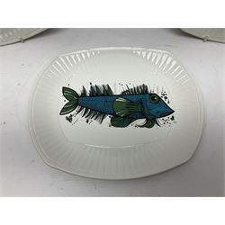 Set of Six Washington pottery fish series plates, titled Aquarius, together with two Ironstone pottery Beefeater plates, L28cm, H24cm