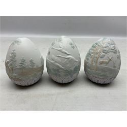 Set of five Lladro limited edition easter eggs for the years 1993, 1994, 1995, 1996 and 1997, sold in the USA only, all with original boxes, H11cm