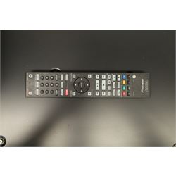 Pioneer - BDP-LX88 Blu Ray player, with remote