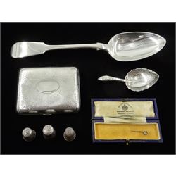 George III silver heart shaped caddy spoon, makers mark IT, Birmingham 1812, gold diamond stick pin, silver cigarette case by Henry Matthews, Birmingham 1906, three silver thimbles and a silver table spoon Fiddle pattern  by John Stone, Exeter 1842