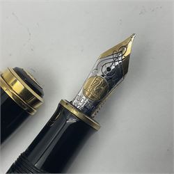 Pelikan M800 Souveran fountain pen, the green and black striped barrel with gilt beak shaped clip and double cap band with gold bi-colour nib stamped 18C-750, L13.5cm