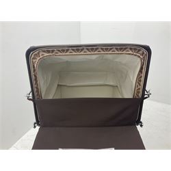 Marmet coach built 1964 pram, with detachable body, brown coachwork and hood, L118cm, H113cm
