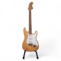 Fender Stratocaster electric guitar, serial no. MN8110169 made in Mexico c. 1998, with nat...