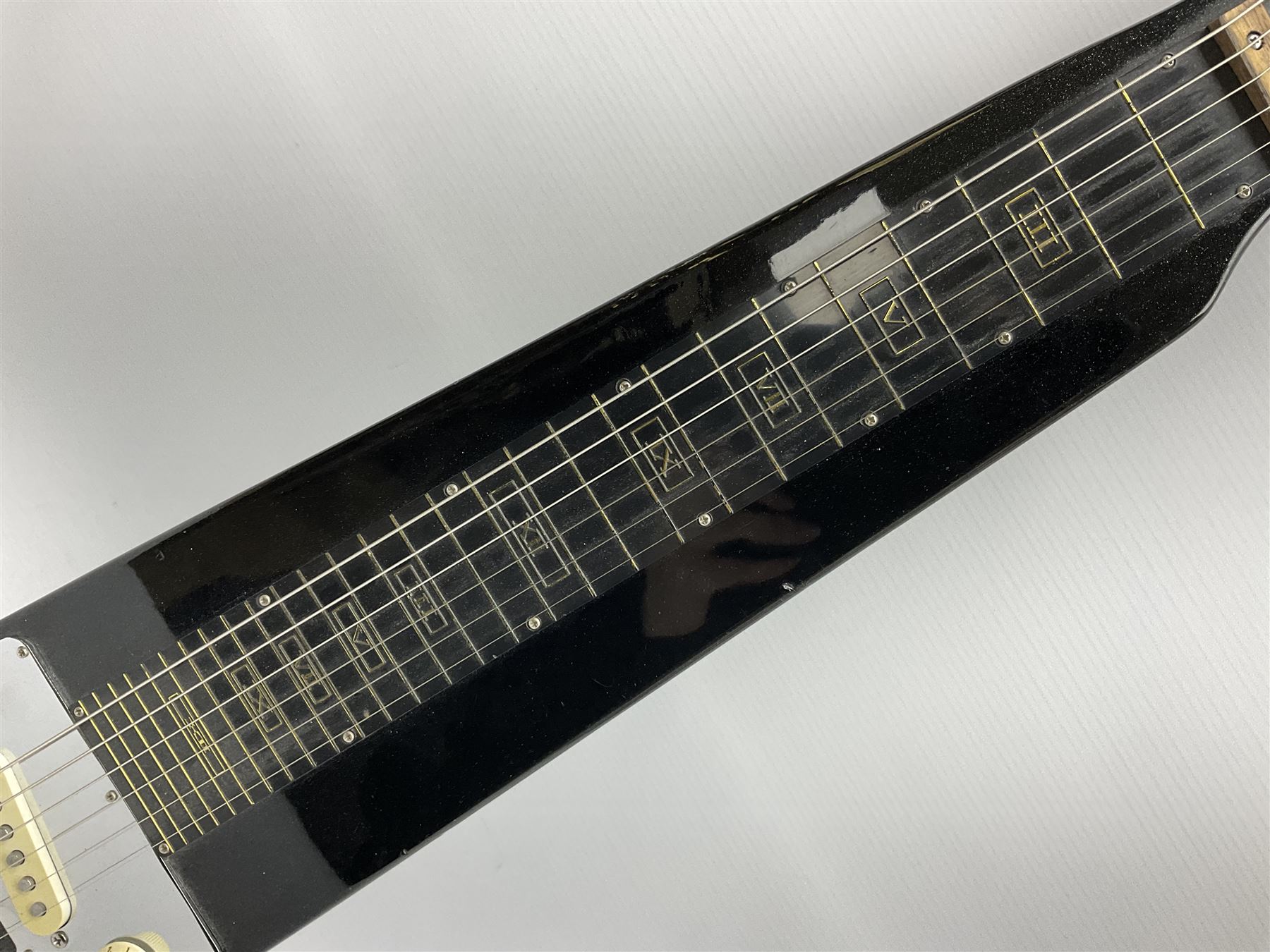 Artisan lap steel plank guitar in metallic black L74cm