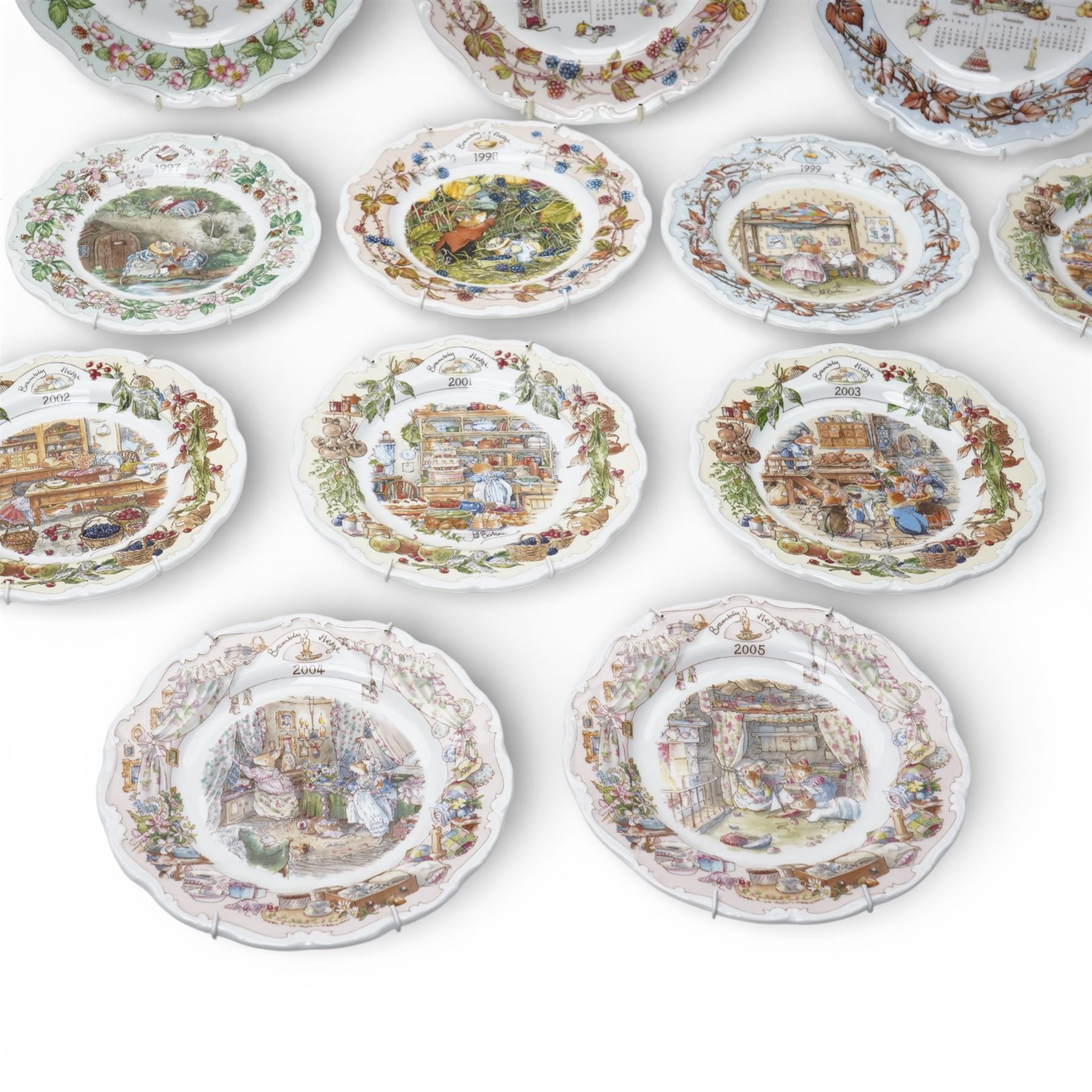 Set of four Royal Doulton Brambly Hedge Calendar plates, 2002-2005, together with ten year plates, 1996-2005 (14)