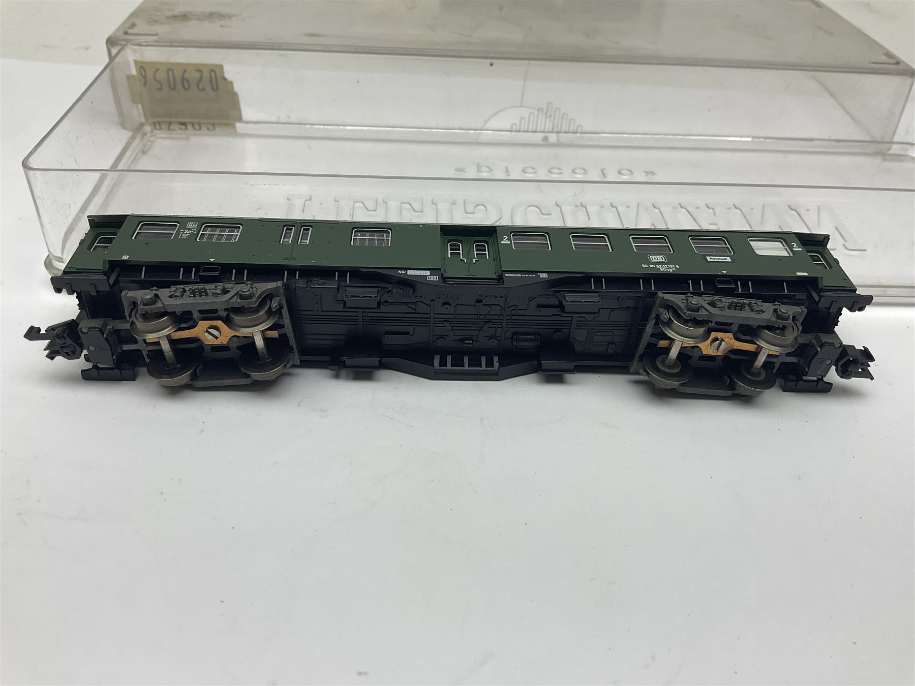 Fleischmann 'N' gauge 'Piccolo' - sixteen carriages | Model