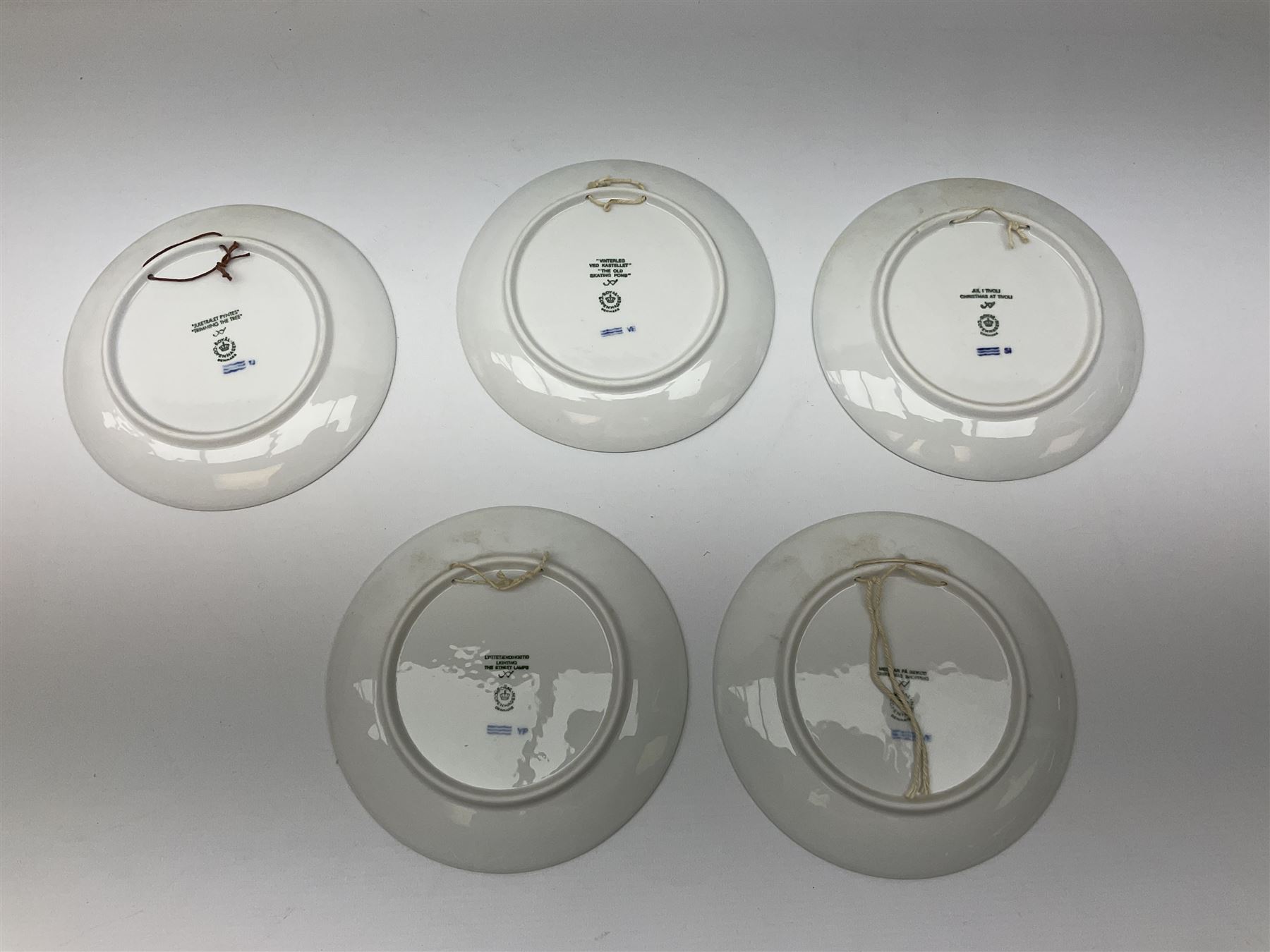 Royal Copenhagen nineteen assorted Christmas calendar plates, comprising 1982 and 1988 to 2005