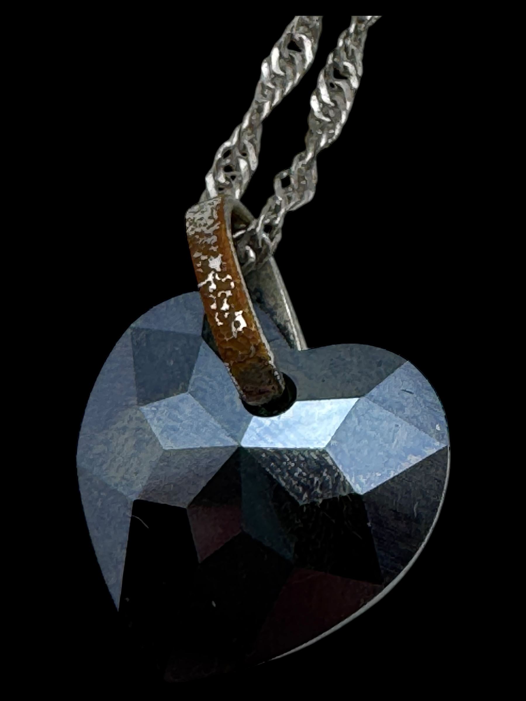 9ct gold cameo brooch, hallmarked, silver jewellery including brooch and earrings and a collection of costume jewellery