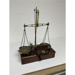 Set of balance scale, together with set of cased sovereign scales and one other