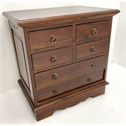Small 20th century mahogany chest, six drawers, shaped platform base