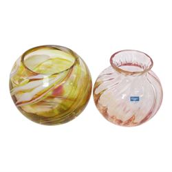 Mdina glass bowl, together with glass stingray, vase etc 