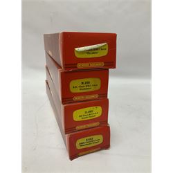 Hornby ‘00’ gauge - Class B17 4-6-0 ‘Manchester United’ locomotive no.2862 in LNER green; Class B17 4-6-0 ‘Leeds United’ locomotive no.61656 in BR green; Class D41/1 4-4-0 ‘Yorkshire’ locomotive no. 62700; Class 49/1 4-4-0 ‘Cheshire’ locomotive no.2753 in LNER green; in original boxes (4) 