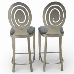 Ethan Allen - 'Radius' pair of stools and three chairs, metal pierced back with spiral cut out, plush blue velvet seat, raised on metal tapering supports