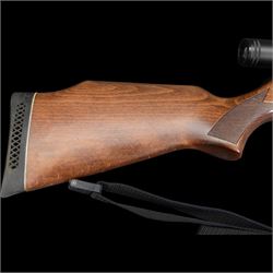 Gamo Maxima .22 break barrel air rifle, serial no 04-183689-04, with Gamo sight, in gun sleeve, L121cm