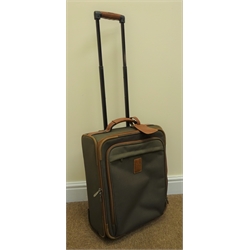  Lonchamp brown Boxford two-wheeled suitcase, unused, H52cm x W37cm   