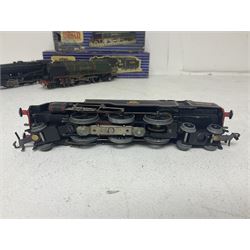 Hornby Dublo - 3-rail Class 8F 2-8-0 freight locomotive no.48158 with tender, Duchess Class 4-6-2 ‘Duchess of Montrose’ locomotive no.46232, Class 4MT Standard Tank 2-6-4 locomotive no.80054, all in original boxes; and Class N2 0-6-2 Tank locomotive no.69567, without box (4) 