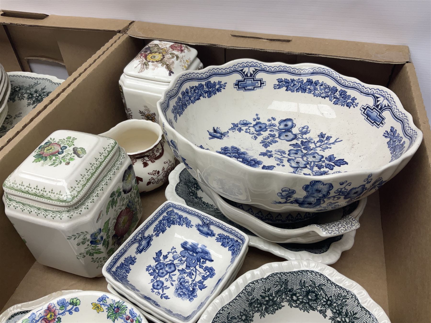 Masons Ironstone ceramics, including Ascot pattern jug, charger and oval plates, two tea jars, Manchu pattern fruit bowl, Fruit Basket pattern fruit bowl, etc, in three boxes