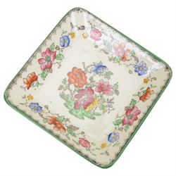 Copeland Spode Chinese Rose pattern extensive tea and dinner service, including eighteen dinner plates, twenty two desert plates, twenty cups and saucers, teapot, coffee pot, platters etc  