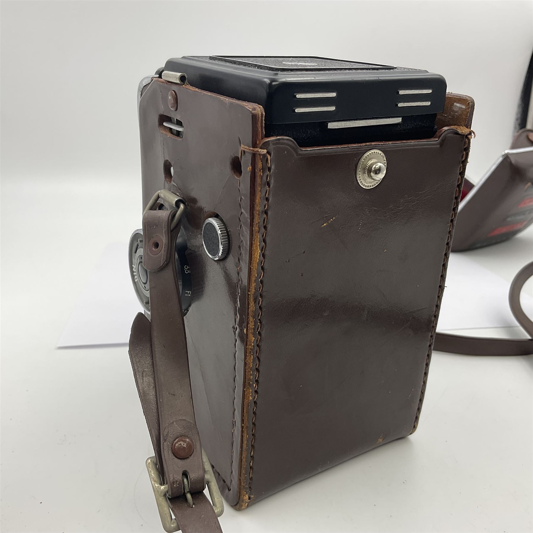 Yashica-Mat Copal MXV camera body, serial no 408717, with Yashinon 1;3.2 f=80mm' and Yashinon 1;3.5 f=80mm' lens serial no 460802, together with Yashica 635 Copal-MXV camera body serial 4080675 with Yashinon 1;3.5 f=80mm' lens serial no 229427 and 'Yashikor 1;3.5 f=80mm' lens serial no 228386