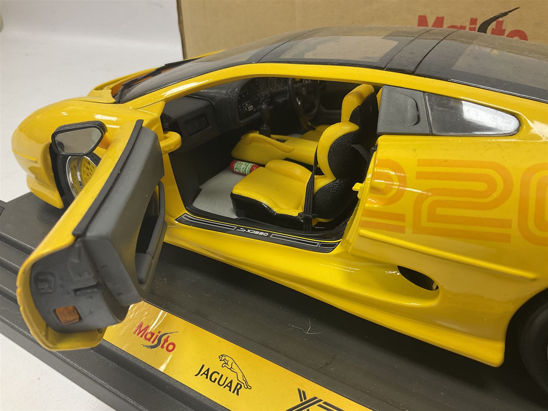Two Maisto 1:12 scale cars comprising 1992 Jaguar XJ220 Racing car