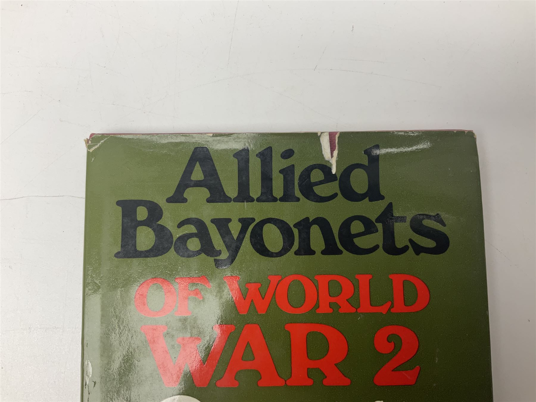 Five reference books on swords and bayonets comprising Skennerton & Richardson: British & Commonwealth Bayonets; Paul Keisling: Bayonets of the World; Leslie Southwick: The Price Guide to Antique Edged Weapons; J. Anthony Carter: Allied Bayonets of World War Two; and Les Armes Blanche (5)