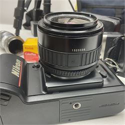 Collection of cameras, including Nikon F401 AF camera body, serial no 2111407, with Sigma Zoom Master 1:3.5-4.5 f=35-70mm lens, Fujifilm camera body etc 
