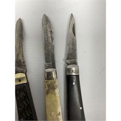 Four pocket knives 