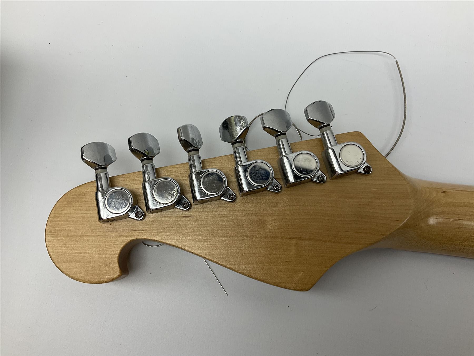 Starsound electric guitar with ‘sound city’ amp