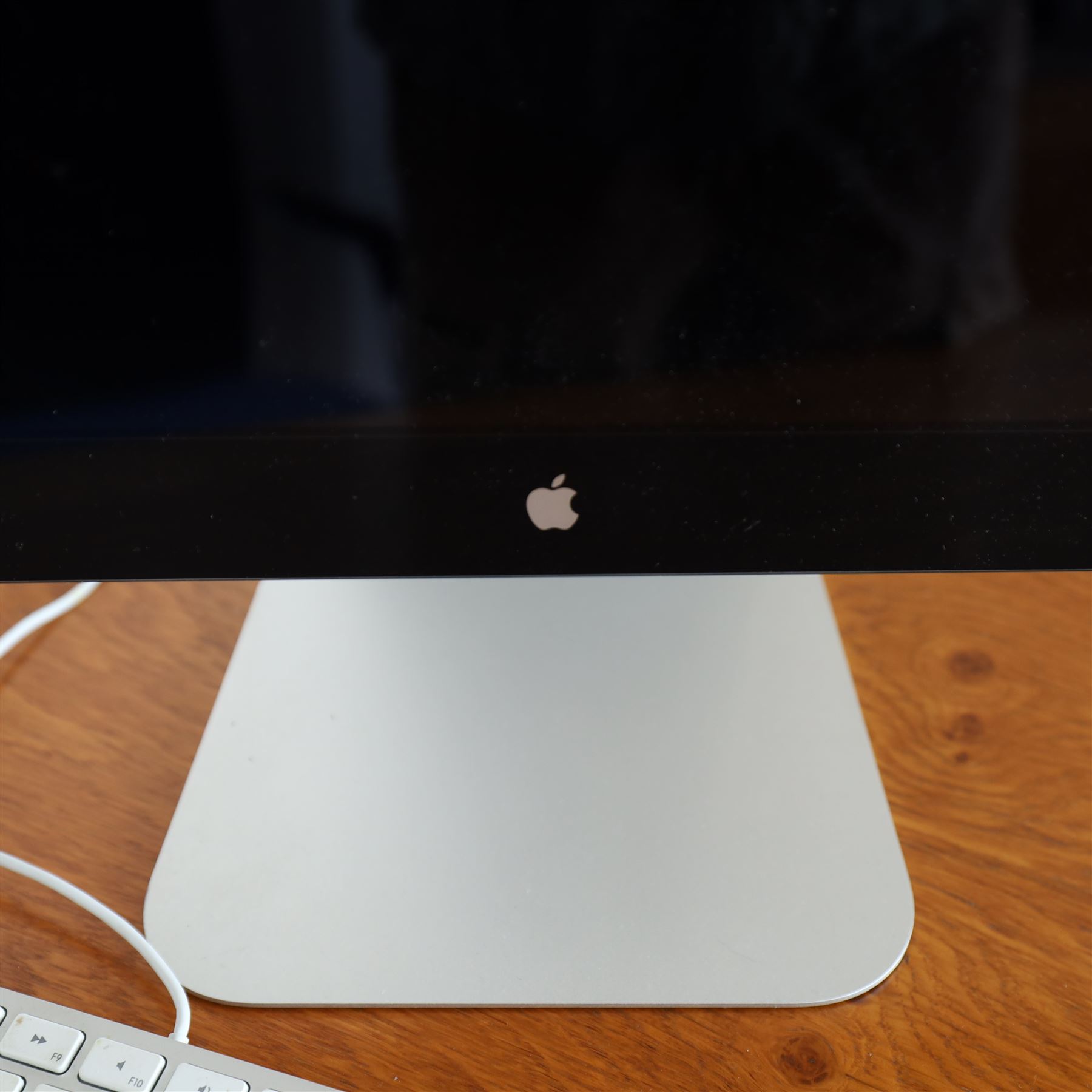 Apple A1407 Thunderbolt 27-inch desktop monitor 